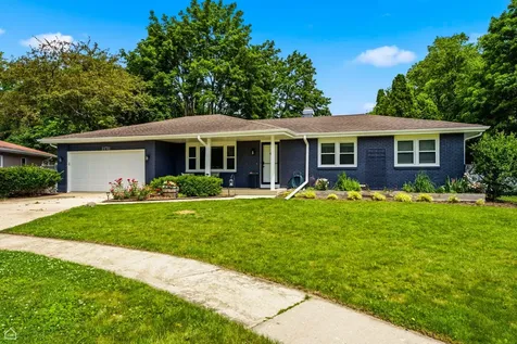 1978 North Fork Circle Elgin IL 60123