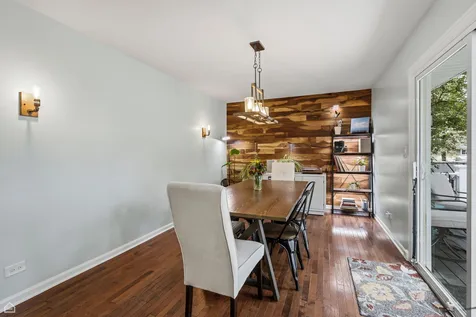 1978 North Fork Circle Elgin IL 60123
