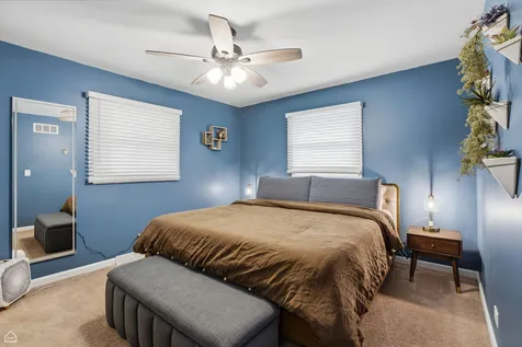 1978 North Fork Circle Elgin IL 60123