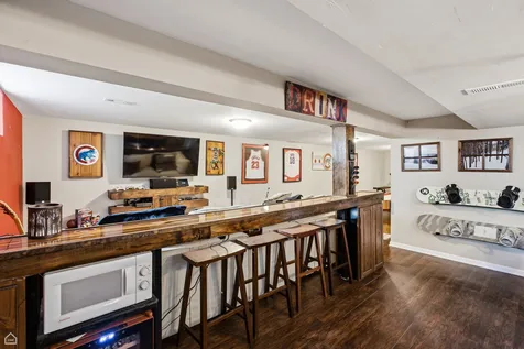1978 North Fork Circle Elgin IL 60123