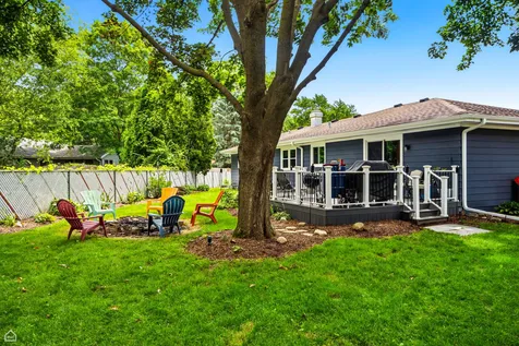 1978 North Fork Circle Elgin IL 60123