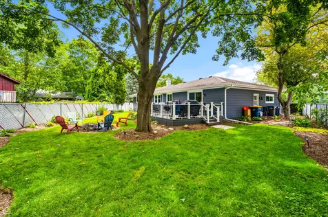 1978 North Fork Circle Elgin IL 60123