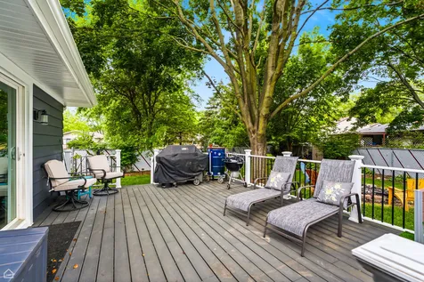 1978 North Fork Circle Elgin IL 60123