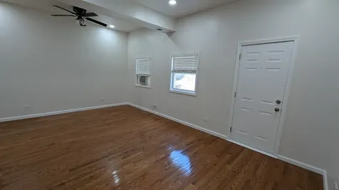 2834 West Fletcher Street Chicago IL 60618