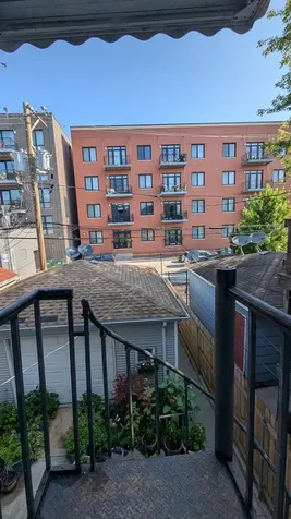 2834 West Fletcher Street Chicago IL 60618