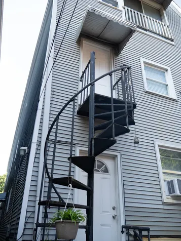 2834 West Fletcher Street Chicago IL 60618