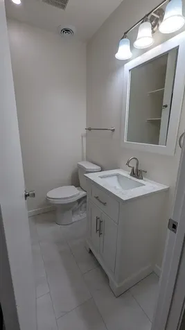 2834 West Fletcher Street Chicago IL 60618