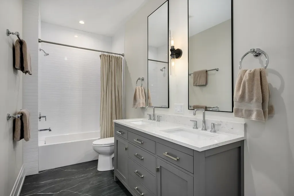 3037 North Lincoln Avenue Chicago IL 60657