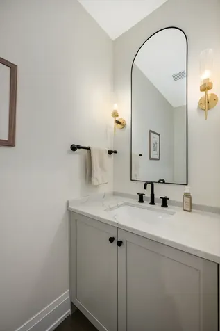 3037 North Lincoln Avenue Chicago IL 60657