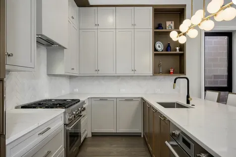 3037 North Lincoln Avenue Chicago IL 60657