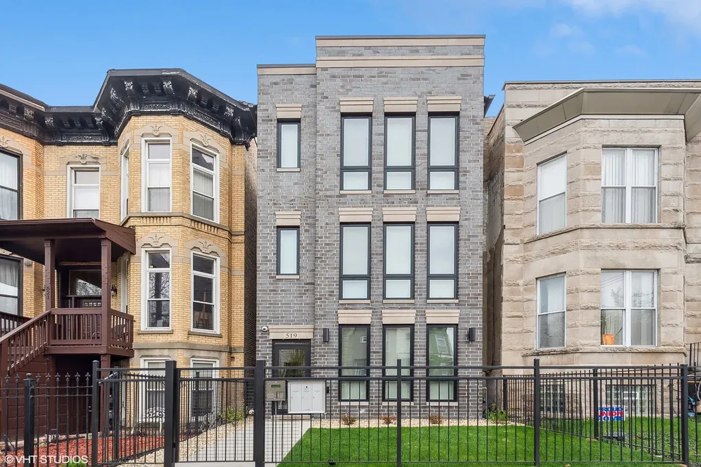 519 East Bowen Avenue Chicago IL 60653