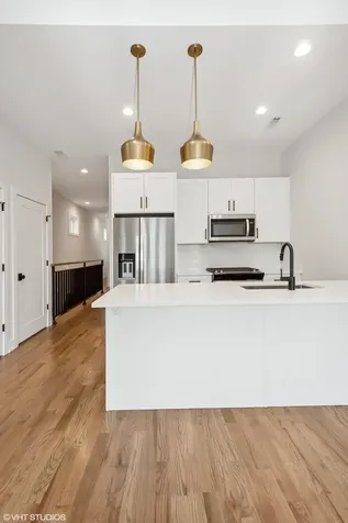 519 East Bowen Avenue Chicago IL 60653