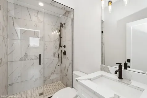 519 East Bowen Avenue Chicago IL 60653
