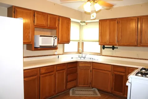 615 North Indiana Avenue Salem IL 62881
