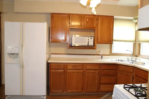 615 North Indiana Avenue Salem IL 62881