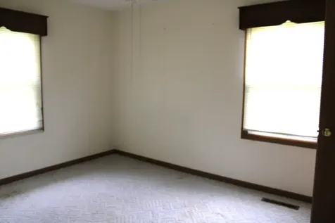 615 North Indiana Avenue Salem IL 62881