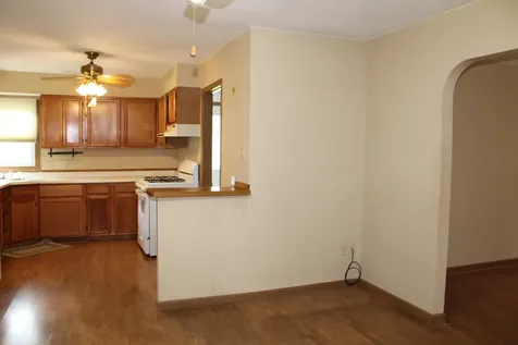 615 North Indiana Avenue Salem IL 62881