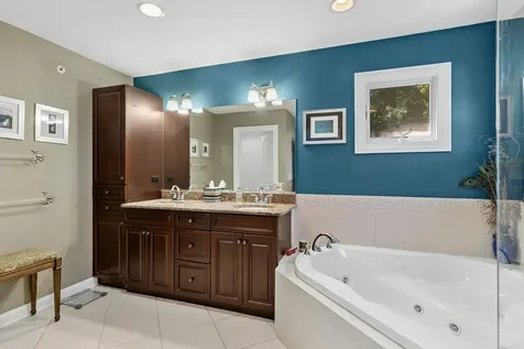118 Waverly Road Barrington IL 60010