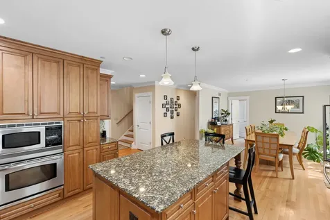 118 Waverly Road Barrington IL 60010