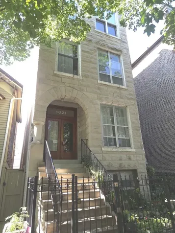 1821 West Thomas Street Chicago IL 60622