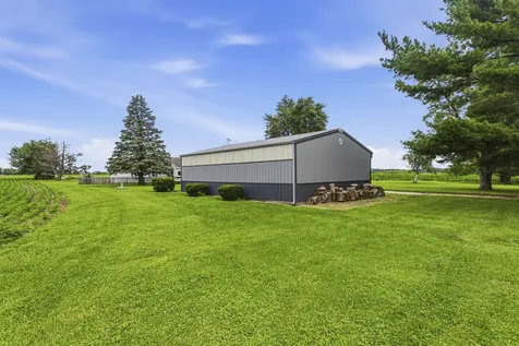 122 County Road 2150 North Mahomet IL 61853