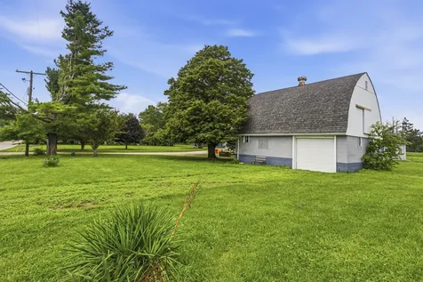 122 County Road 2150 North Mahomet IL 61853