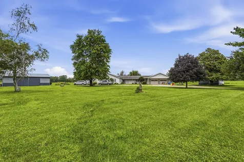 122 County Road 2150 North Mahomet IL 61853