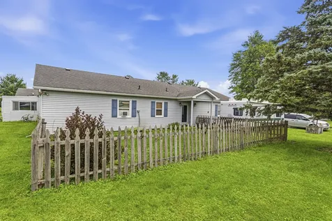 122 County Road 2150 North Mahomet IL 61853