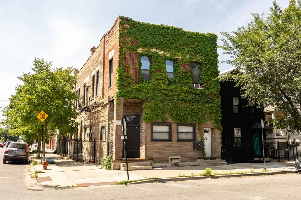 1801 West 21st Street Chicago IL 60608