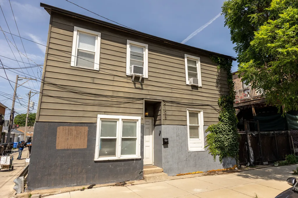 1801 West 21st Street Chicago IL 60608