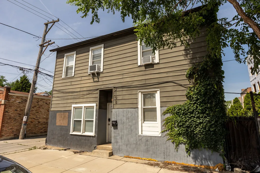 1801 West 21st Street Chicago IL 60608