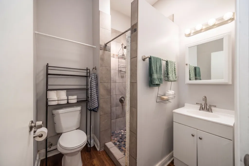 1801 West 21st Street Chicago IL 60608