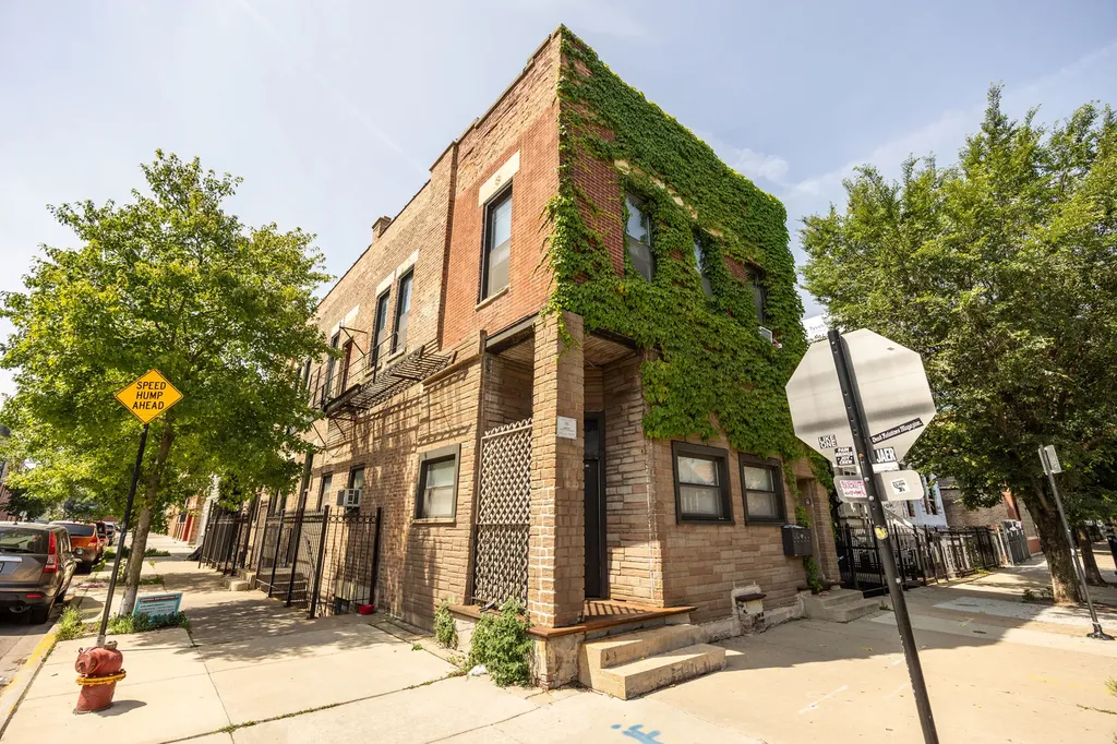 1801 West 21st Street Chicago IL 60608