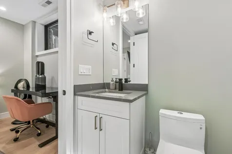 1845 West Waveland Avenue Chicago IL 60613