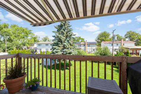 1826 West Catalpa Lane Mount Prospect IL 60056