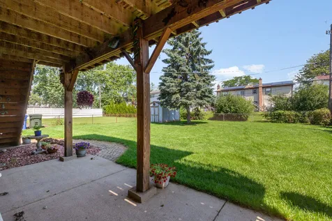 1826 West Catalpa Lane Mount Prospect IL 60056