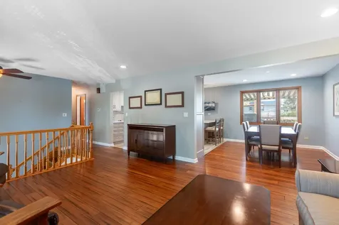 1826 West Catalpa Lane Mount Prospect IL 60056