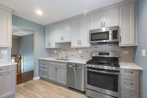 1826 West Catalpa Lane Mount Prospect IL 60056