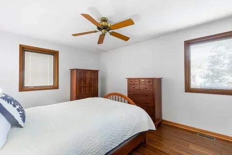 1826 West Catalpa Lane Mount Prospect IL 60056