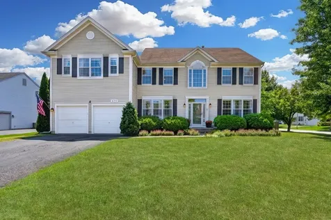 479 Nuthatch Way Lindenhurst IL 60046