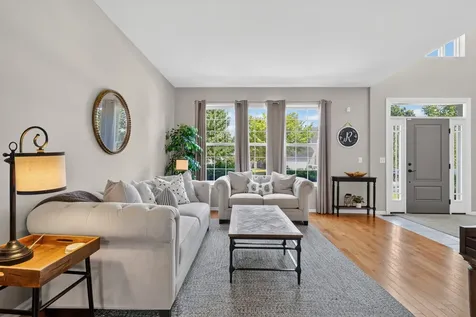 479 Nuthatch Way Lindenhurst IL 60046