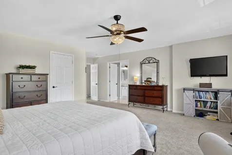 479 Nuthatch Way Lindenhurst IL 60046