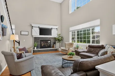 479 Nuthatch Way Lindenhurst IL 60046