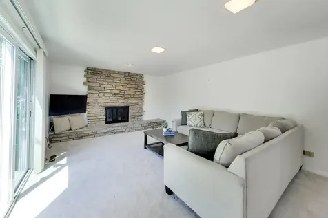 1823 East Camp Mcdonald Road Mount Prospect IL 60056