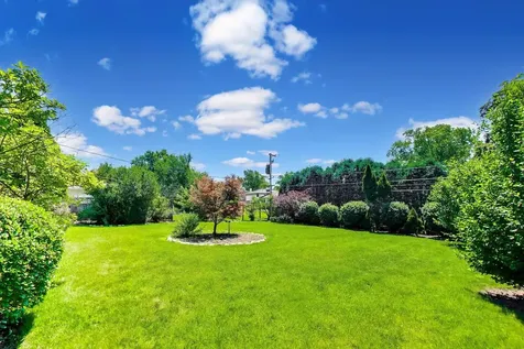 1823 East Camp Mcdonald Road Mount Prospect IL 60056