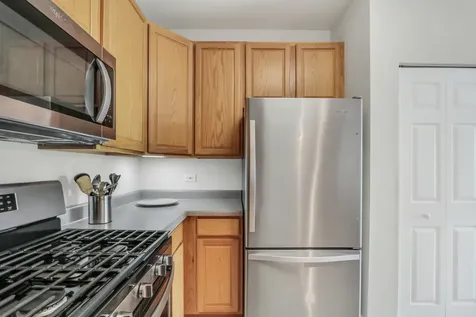 34451 North Old Walnut Circle Gurnee IL 60031