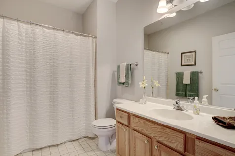 34451 North Old Walnut Circle Gurnee IL 60031