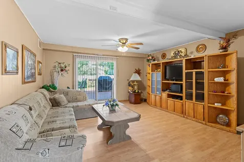 1418 South Hickory Drive Mount Prospect IL 60056