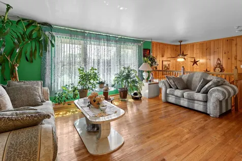 1418 South Hickory Drive Mount Prospect IL 60056