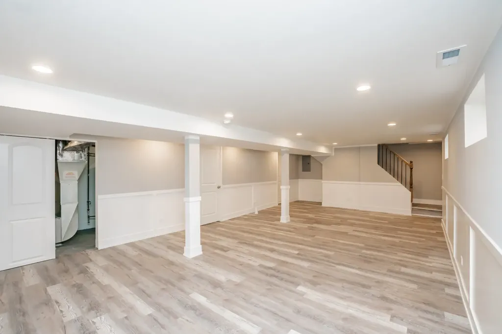 1307 East 88th Street Chicago IL 60619